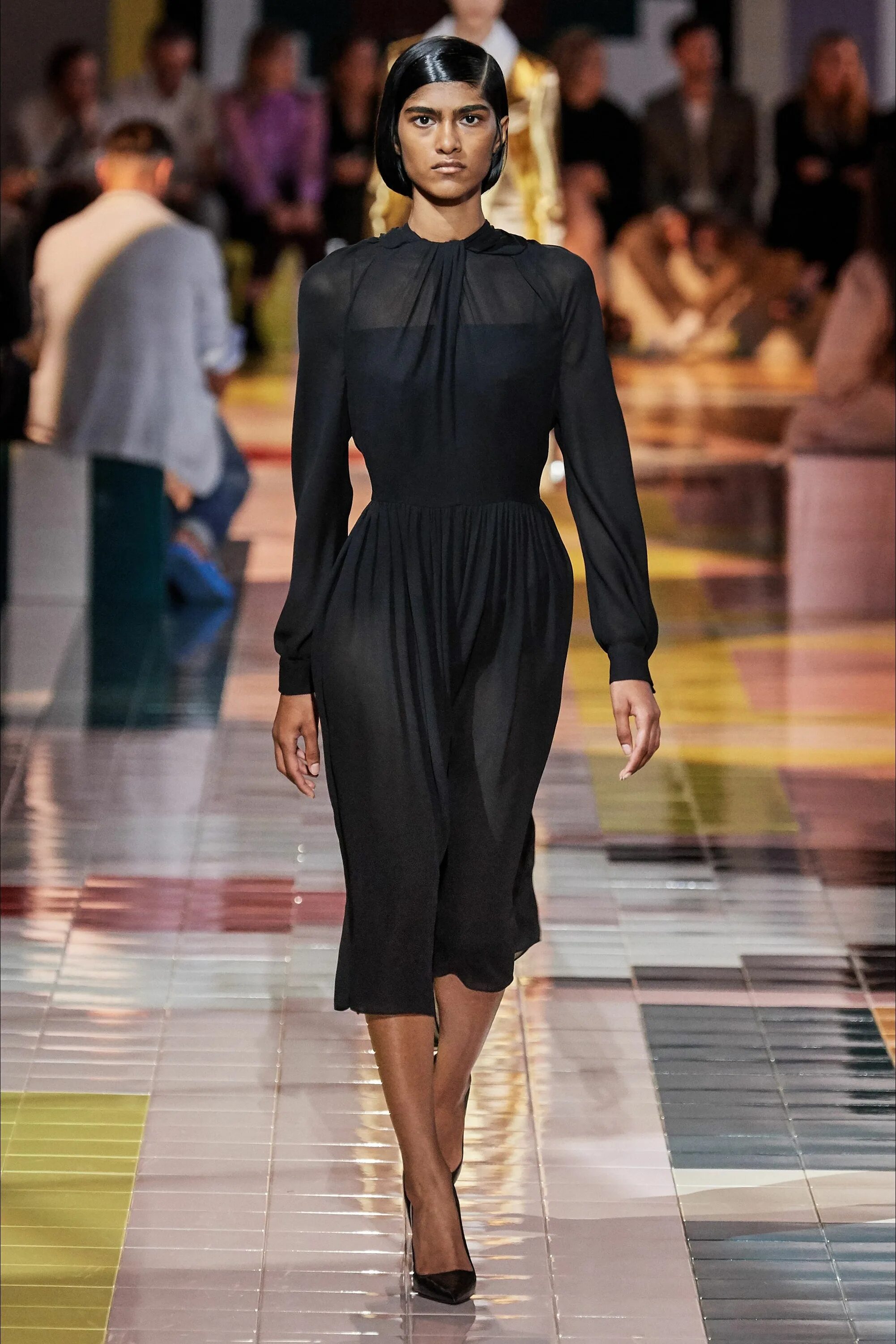 Платья 2020 года модные тенденции Prada SS 2020 Edgy fashion, Fashion, Couture fashion