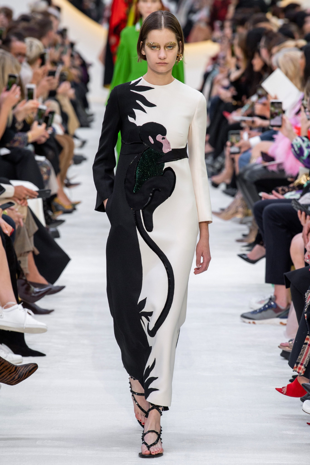 Платья 2020 года модные тенденции Valentino Spring 2020 Ready-to-Wear Collection - Vogue Fashion show, Ready to we