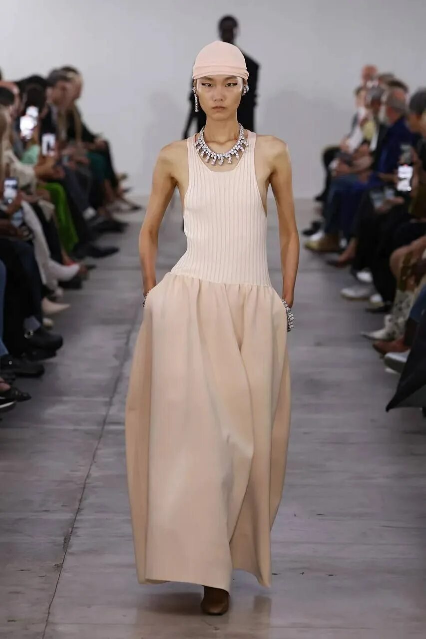 Платья 2024 модные тенденции повседневные Про старый новый тренд на платья с заниженной талией - Сообщество Стилист в смар