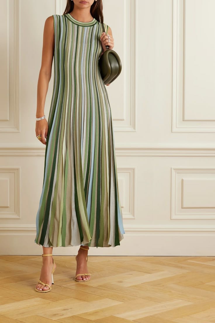 Платья 2024 модные тенденции повседневные Pin by Leevike on Girls 15 Shop Maxi knit dress, Maxi dress, Trending dresses