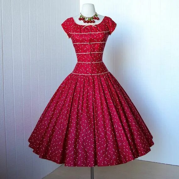 Платья 50 х годов фото Pin on ŠATY/SUKNĚ 1950/60