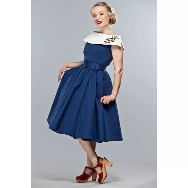 Платья 60 фото Abito blu con fragoline