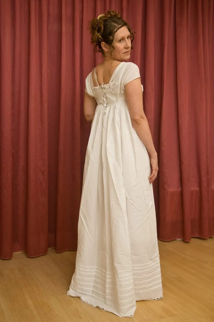 Платья ампир фото A regency cotton petticoat with shoulder straps, the trimming on the hem was ins