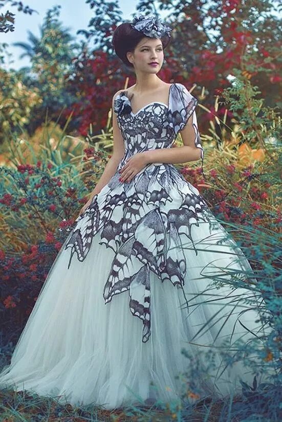 Платья бабочка фото Посмотрите на платья с бабочками: это сказка в твоей жизни! (с изображениями) Си
