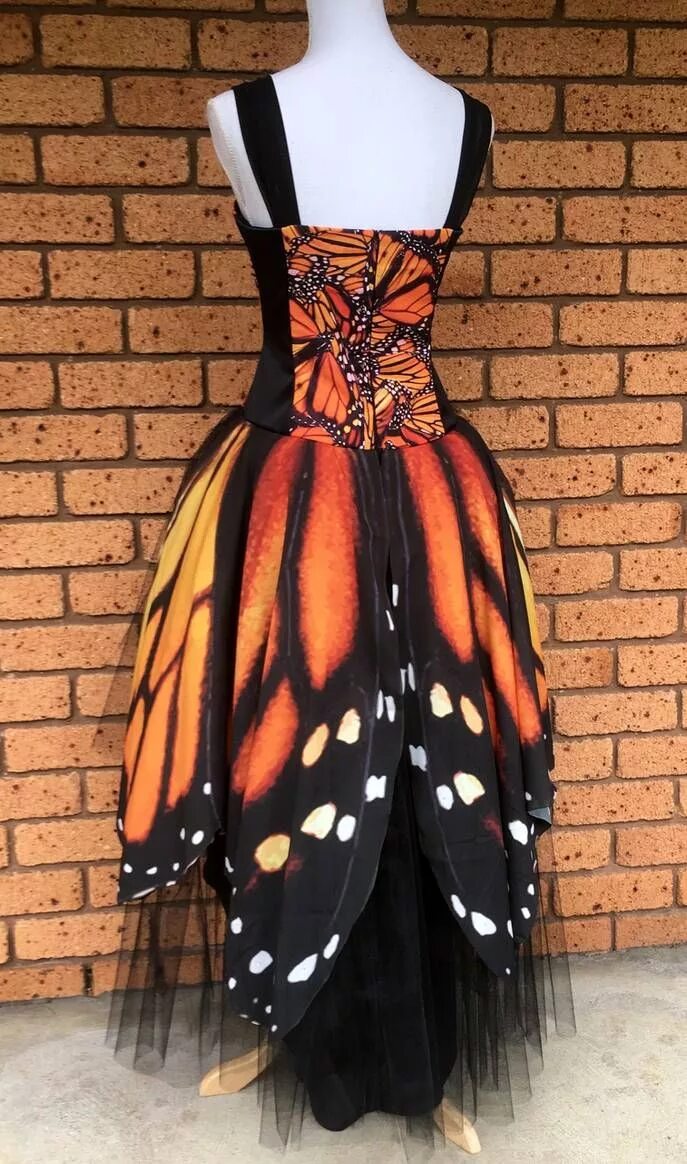 Платья бабочка фото Monarch Butterfly Wing Gown by annaladymoon on DeviantArt in 2020 Butterfly dres