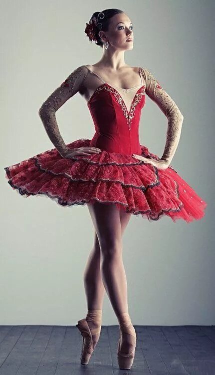 Платья балерин фото kaleidoscope fashion Dance outfits, Dance pictures, Ballet tutu