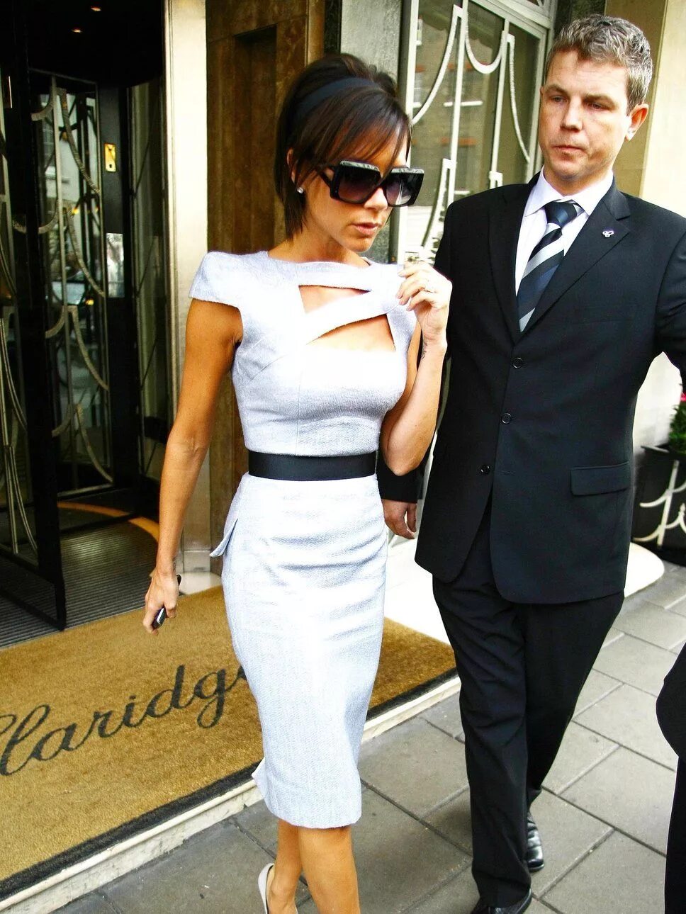 Платья бекхэм фото victoria_beckham_her_own_best_ad1 Victoria fashion, Victoria beckham, Fashion