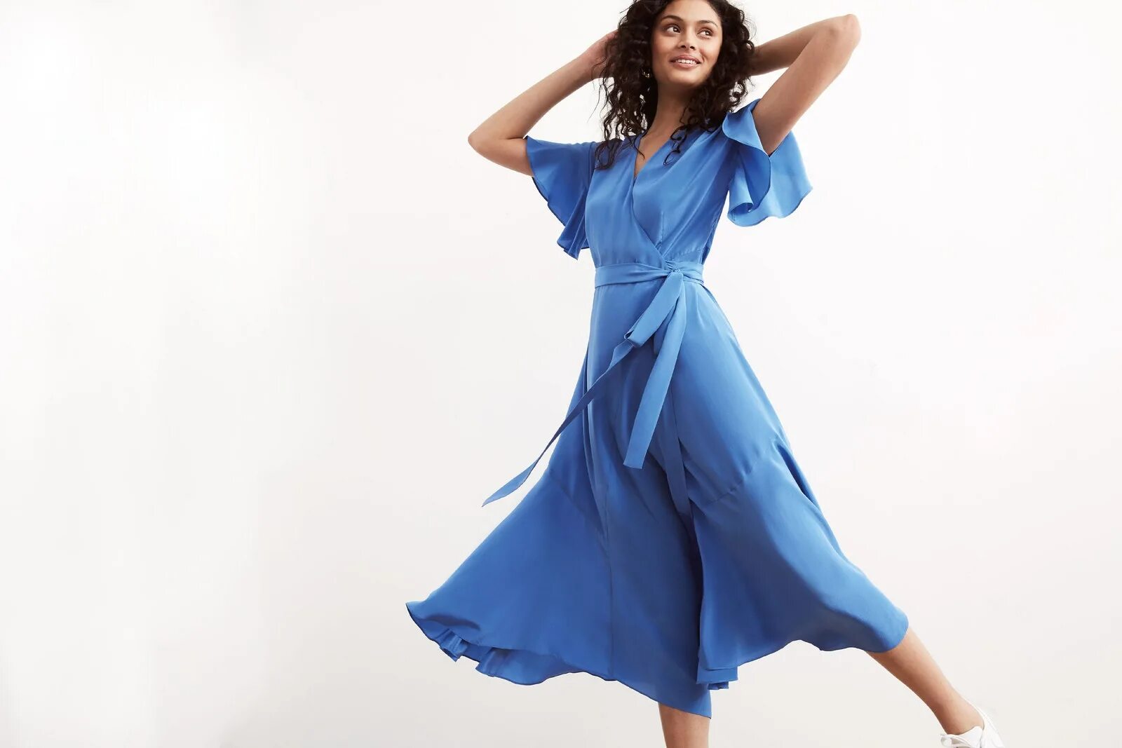 Платья бренды фото This Affordable U.K. Brand Has Your Summer 9-to-5 Wardrobe Covered Vogue