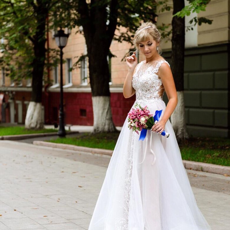 Платья брянск фото и цены Свадебное платье - купить в Брянске, цена 6 000 руб., продано 28 мая 2020 - Плат