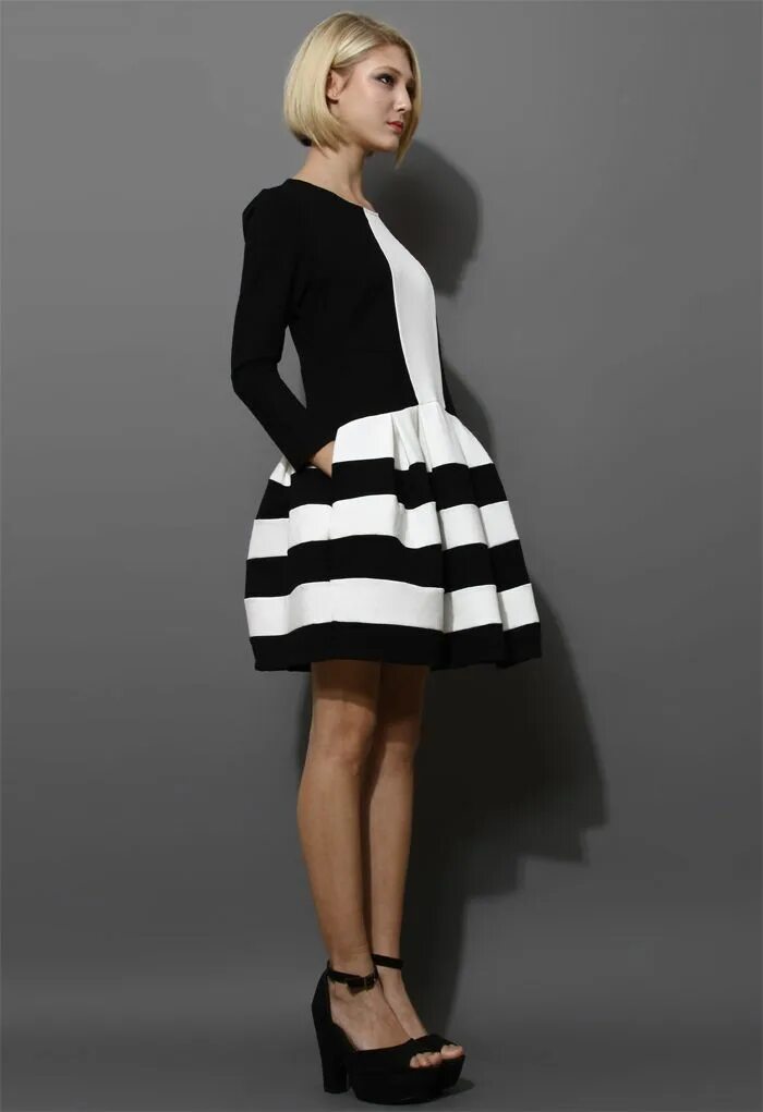 Платья черно белого цвета фото Contrast Black & White Dress. Fashion, Stripped dress, Dresses