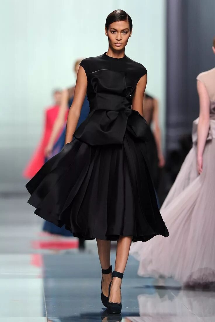 Платья диор фото Pin auf Мода