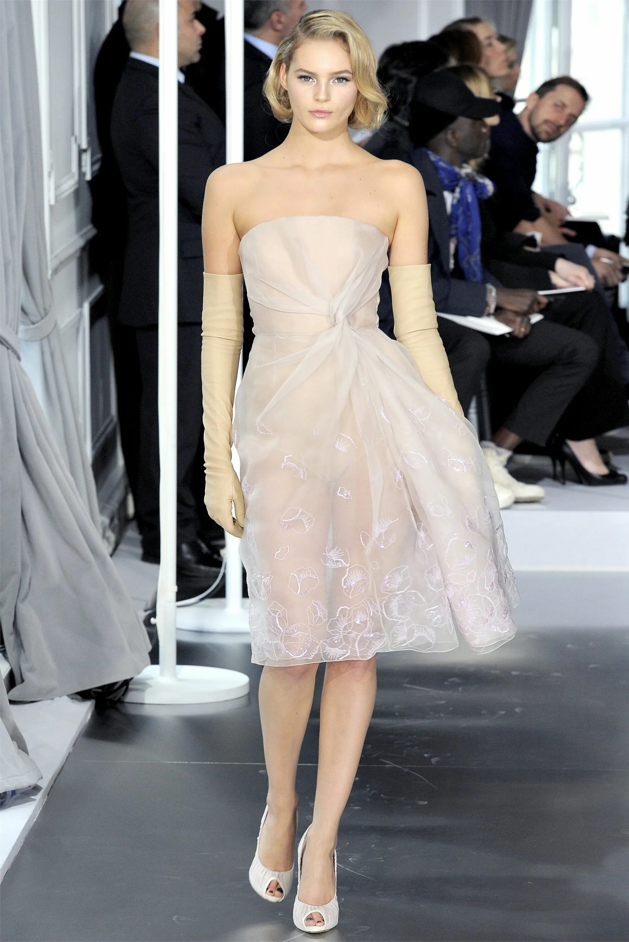 Платья диор фото Christian Dior Haute Couture Christian Dior - Haute Couture Spring Summer 2012 -