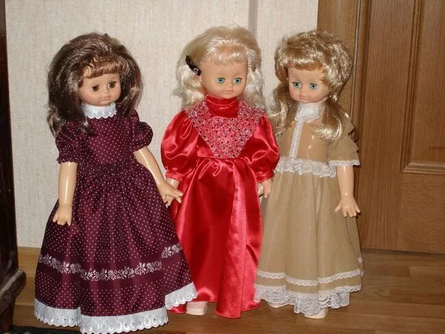 Платья для куклы ссср фото У вас есть куклы фабрики весна? Почему?