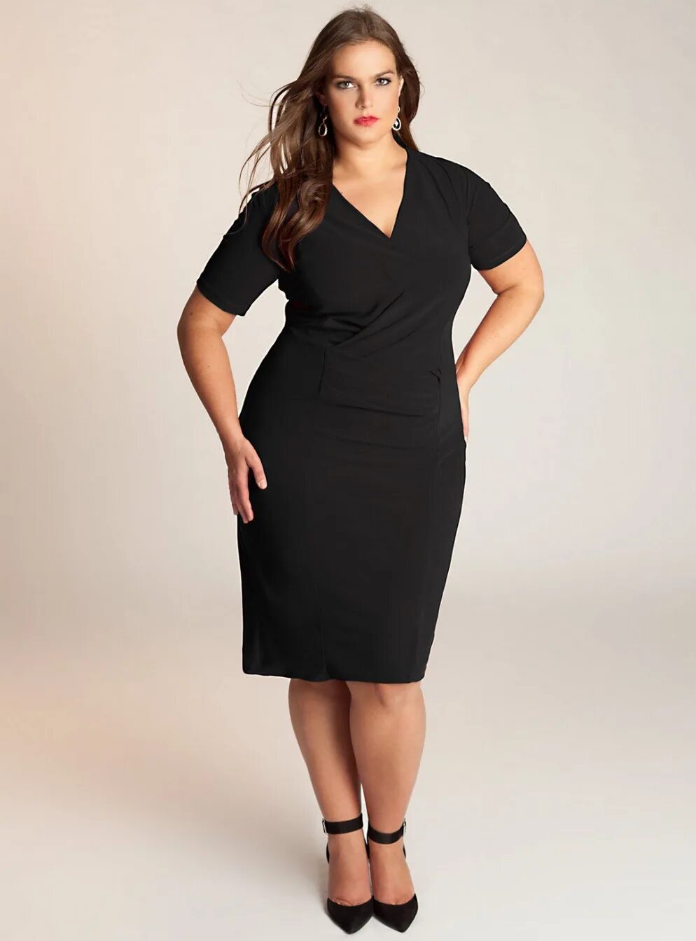 Платья для женщин 50 размера фото Brooke Plus Size Dress in Black Plus Size Work Dresses