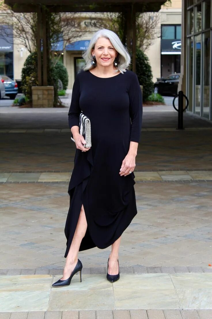 Платья для женщин 60 фото A Sympli Beautiful Black Knit Dress Over 60 fashion, Elegant outfit, Clothes for
