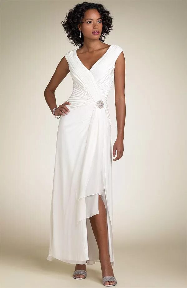 Платья для женщин на свадьбу фото Wedding Ideas - WeddingWire Marriage dress, Wedding dress over 40, 2nd wedding d