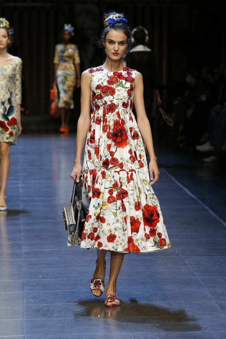 Платья дольче габбана фото ItaliaIsLove Dolce&Gabbana Spring Summer 2016 Women’s Fashion Show. Женская осен