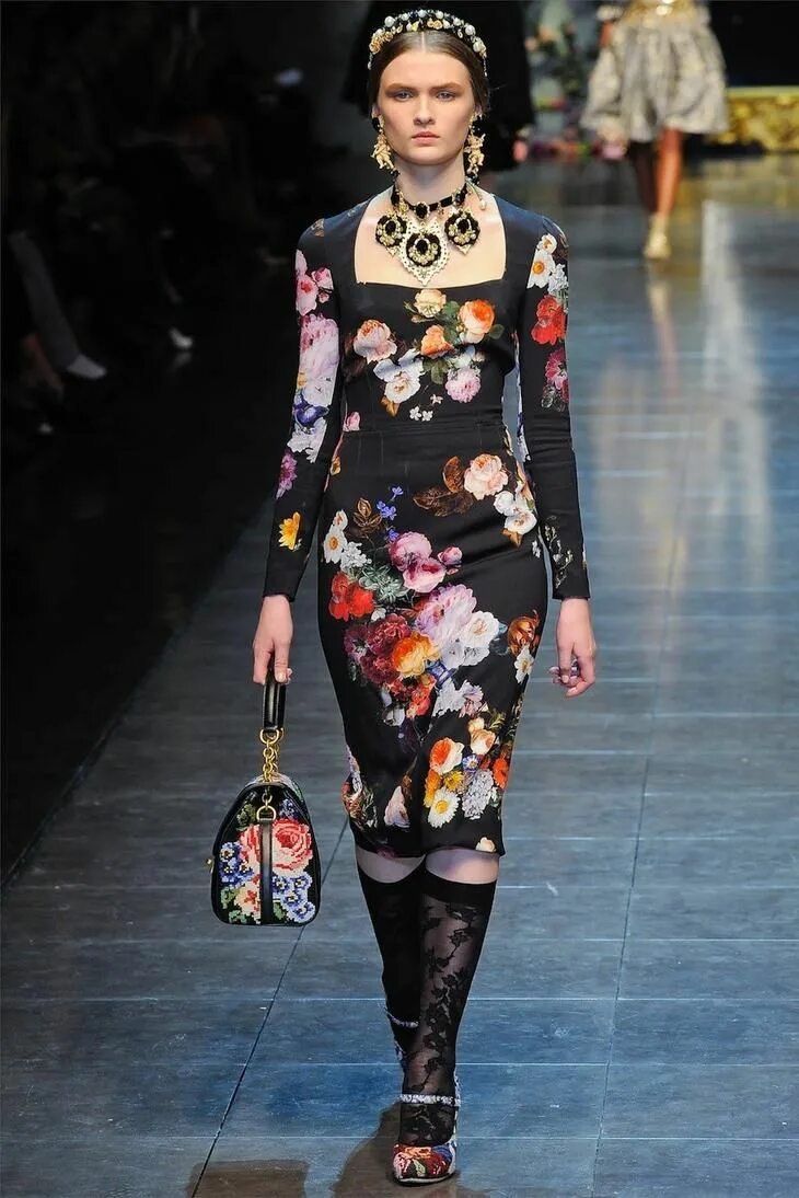 Платья дольче габбана фото Модные платья с принтом: 15 восхитительных трендов сезона Bloc de moda, Moda flo