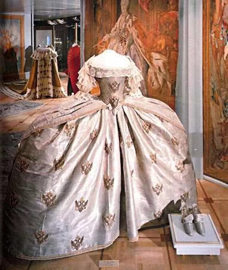 Платья екатерины фото Платье коронационное Екатерины II (Игорь Браевич) / Проза.ру