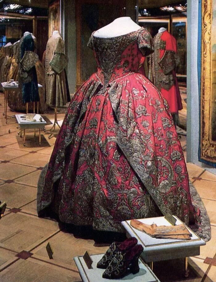 Платья екатерины фото Коронационные платья российских императриц. Часть 1 Журнал Ярмарки Мастеров Модн