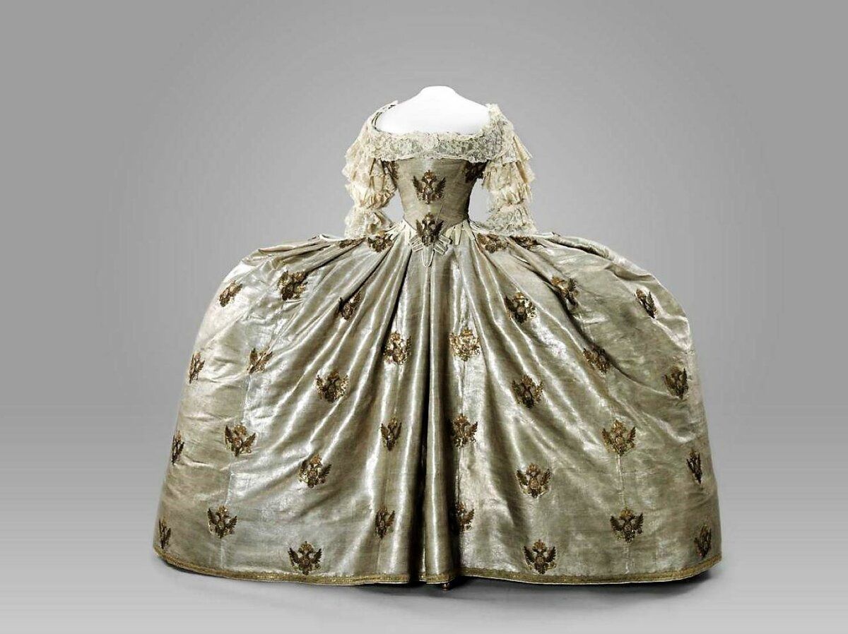 Платья екатерины фото 5 платьев русских императриц: смотрим на талии, считаем гербы История моды, Мода