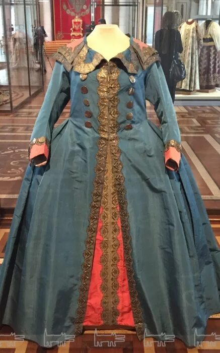 Платья екатерины фото Эрмитаж строит Музей моды - рассказываем, что от него ждать? Sobaka.ru