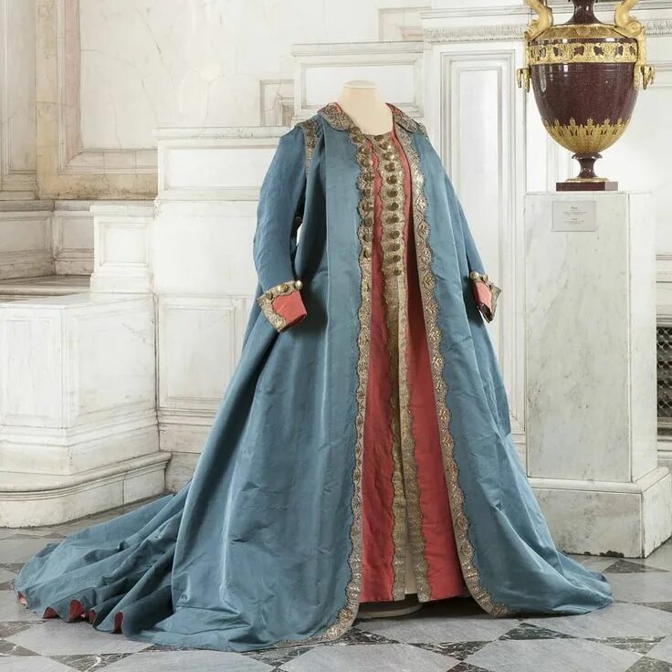 Платья екатерины фото 4,016 Likes, 10 Comments - Beth (@beths.historicaldresses) on Instagram: "Empres