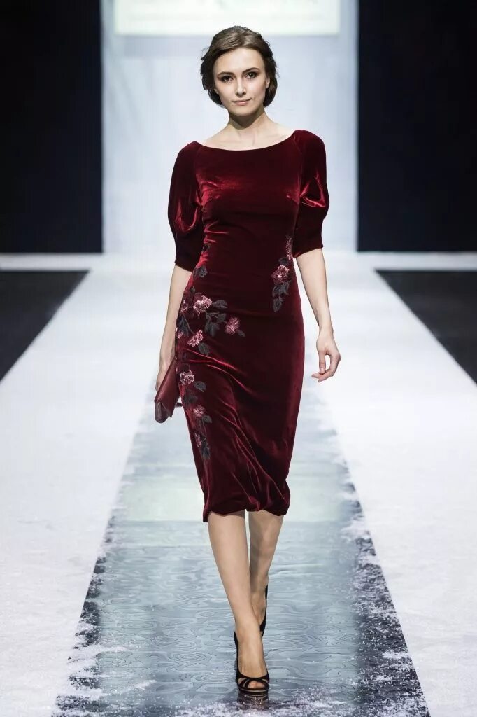 Платья фото новинки Fashion dresses, Beautiful dresses, Fashion