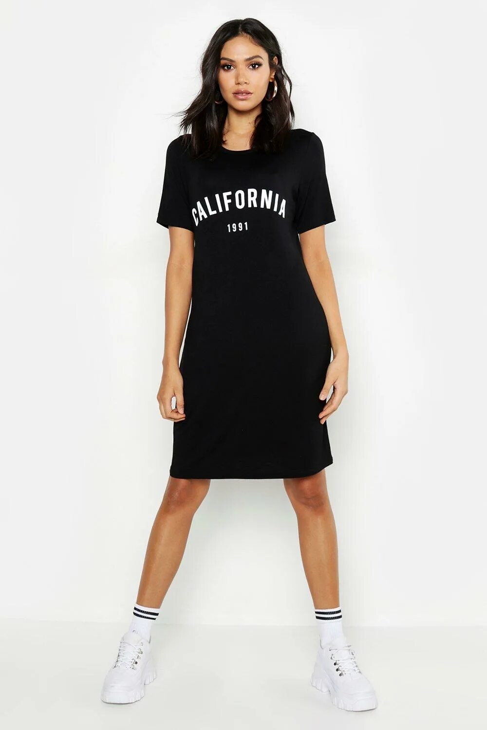 Платья футболки фото Из коллекции Платье-футболка со слоганом California 1991 - купить Squper