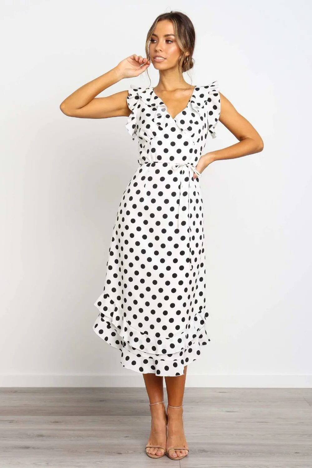 Платья горошек фото Фасоны платьев в горох: найдено 89 картинок