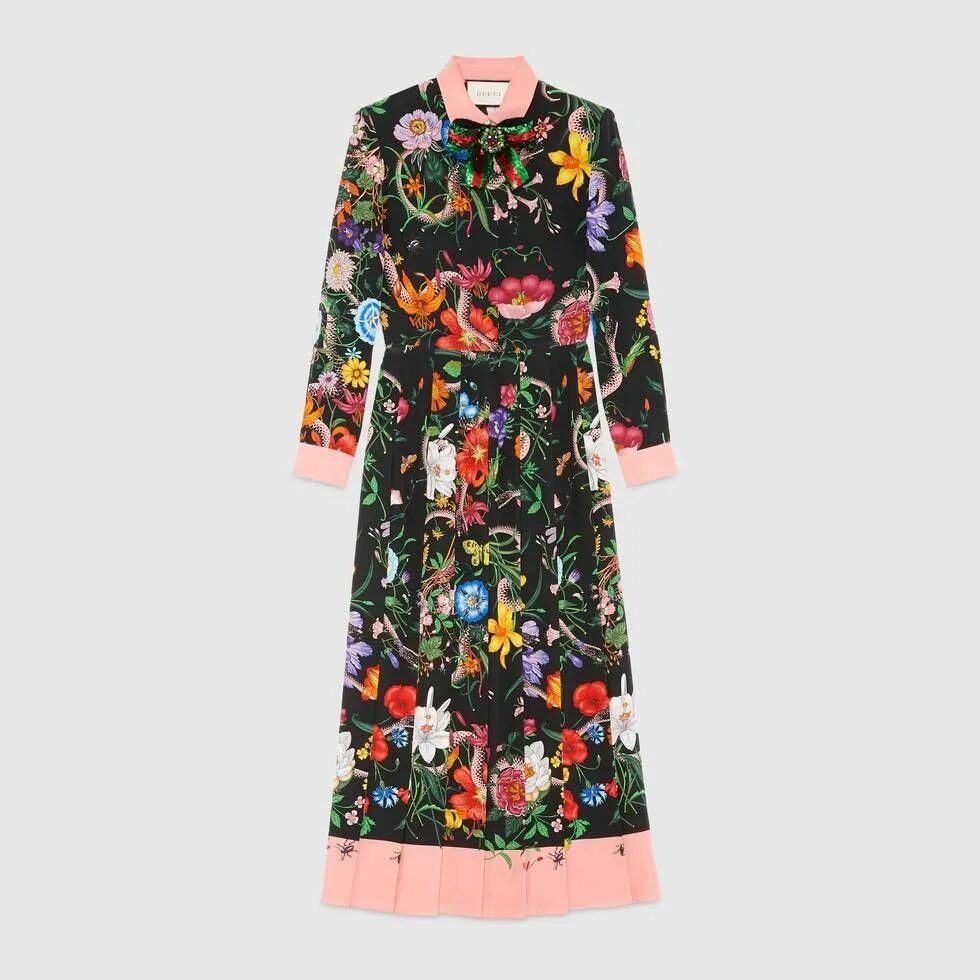 Платья гуччи фото Shop the Flora Snake print silk dress by Gucci. A mid-length silk dress with a p