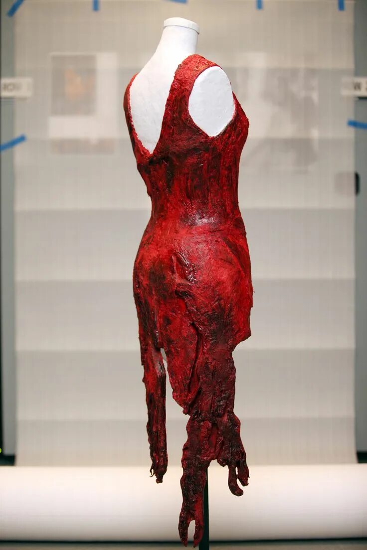 Платья из мяса фото Pin on Women Who Rock Exhibition