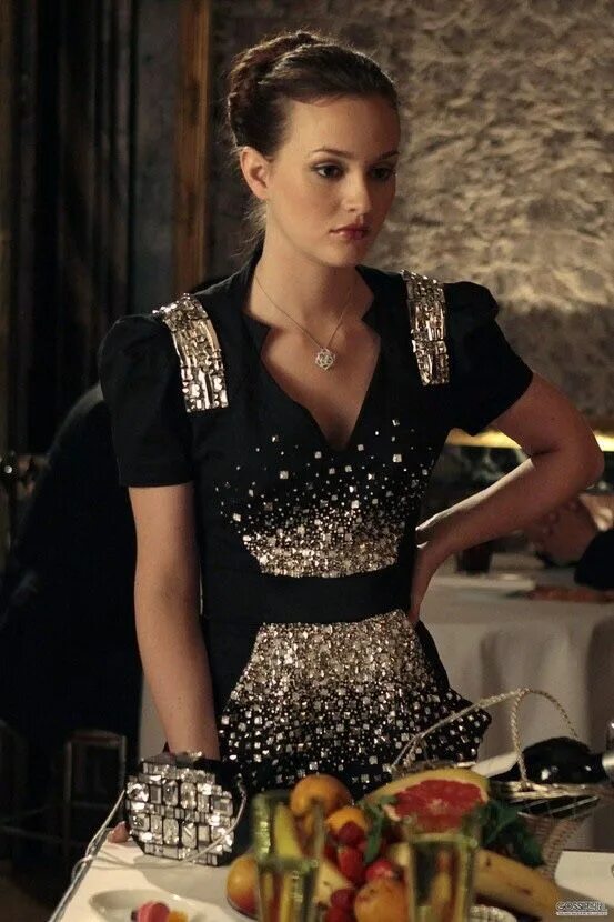 Платья из сериалов фото The Blair Essentials Gossip girl fashion, Gossip girl party, Blair waldorf style