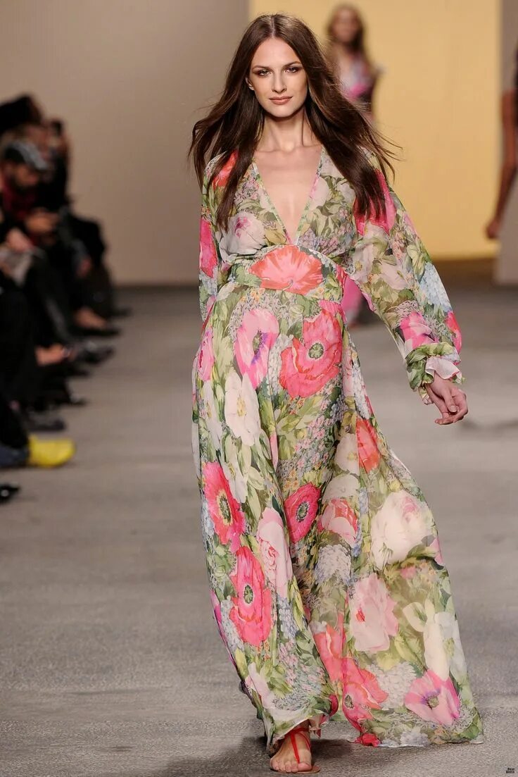 Платья из шелка 2024 модные тенденции Пин от пользователя Ирина Литвинова на доске пины Модные стили, Платья, Платья м