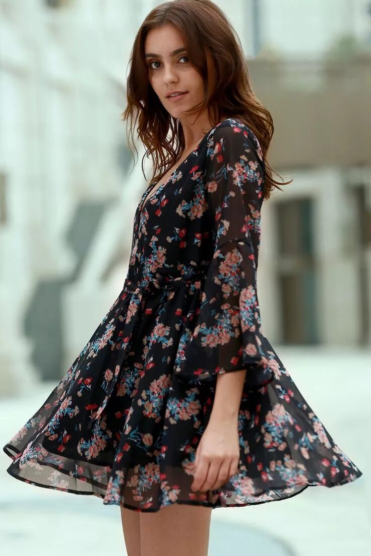 Платья из шифона 2024 модные фото Flare Sleeve Floral Chiffon Dress Floral print chiffon dress, Floral chiffon dre