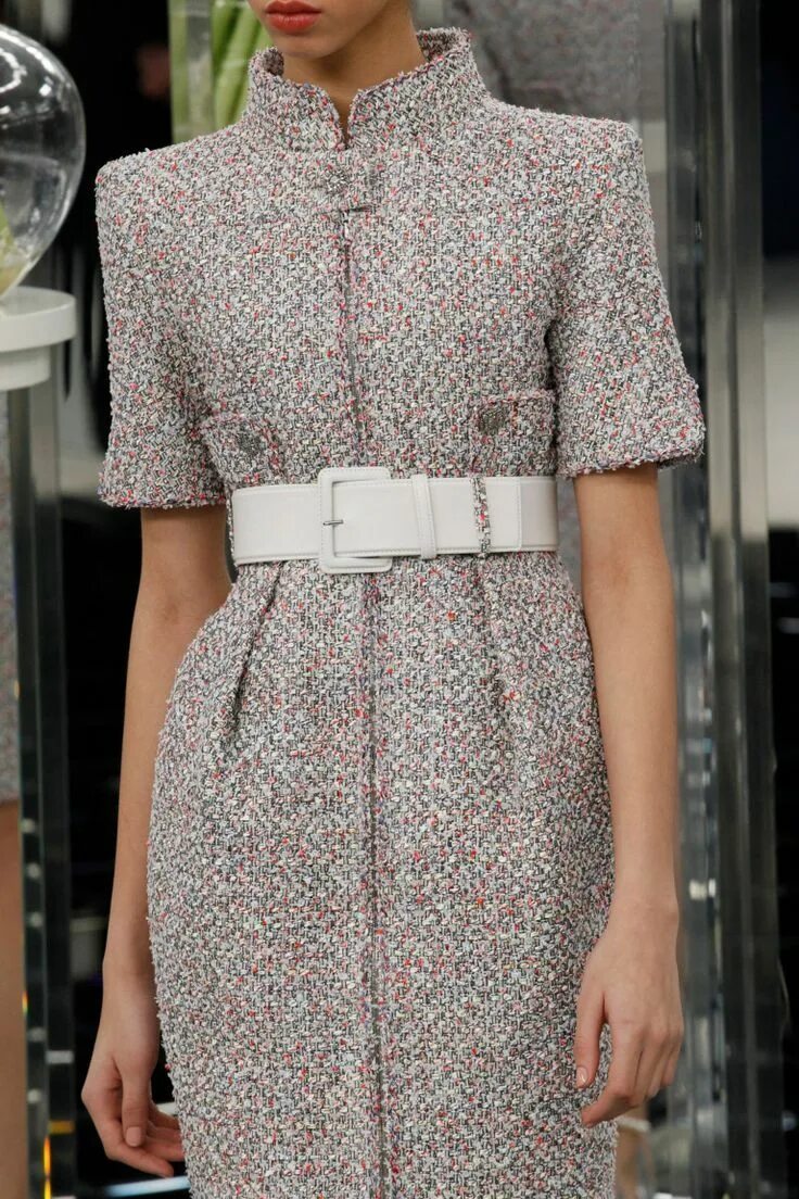 Платья из твида 2024 модные тенденции Chanel Fashion Show 2019 - FashionActivation Couture fashion, Fashion, Couture