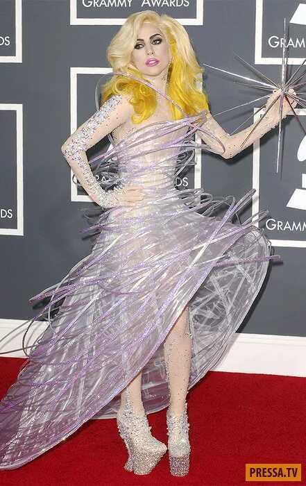 Платья леди гаги фото Самые экстравагантные наряды леди Гага (21 фото)
