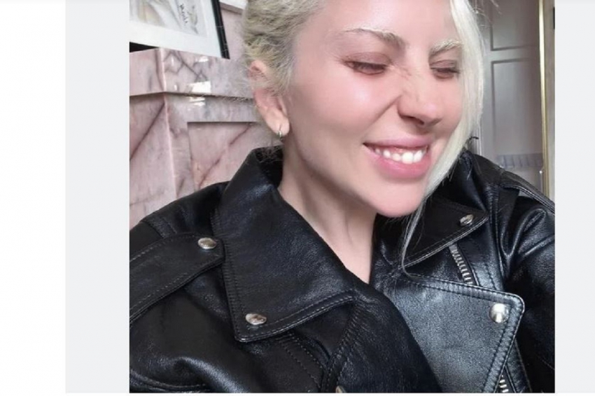 Платья леди гаги фото Леди Гага показала лицо без макияжа и фильтров - поклонники восхитились естестве