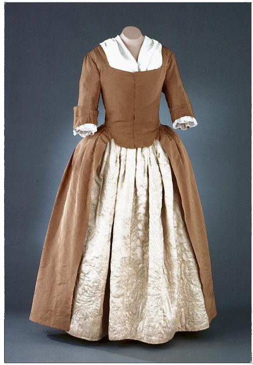 Платья лондона 17 века фото описание Dress 1760-1780 United States DeWitt Wallace Museum 18th century clothing, 18th 