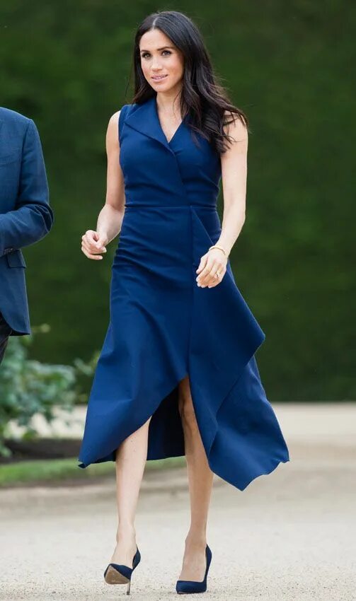 Платья меган маркл фото Ahora sí! Meghan Markle presume de curvas premamá Fashion, Meghan markle style, 