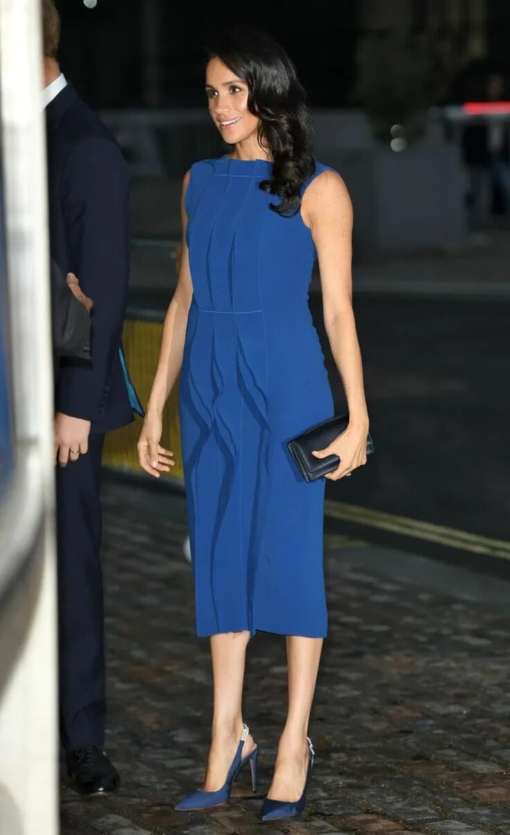 Платья меган маркл фото Meghan Markle's Fashion Evolution, From Actress to Duchess Meghan markle style, 