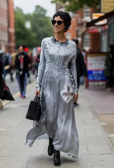 Платья модный стиль Уличный стиль на неделе моды в Лондоне - 30 стильных образов Фасон платья, Мода,