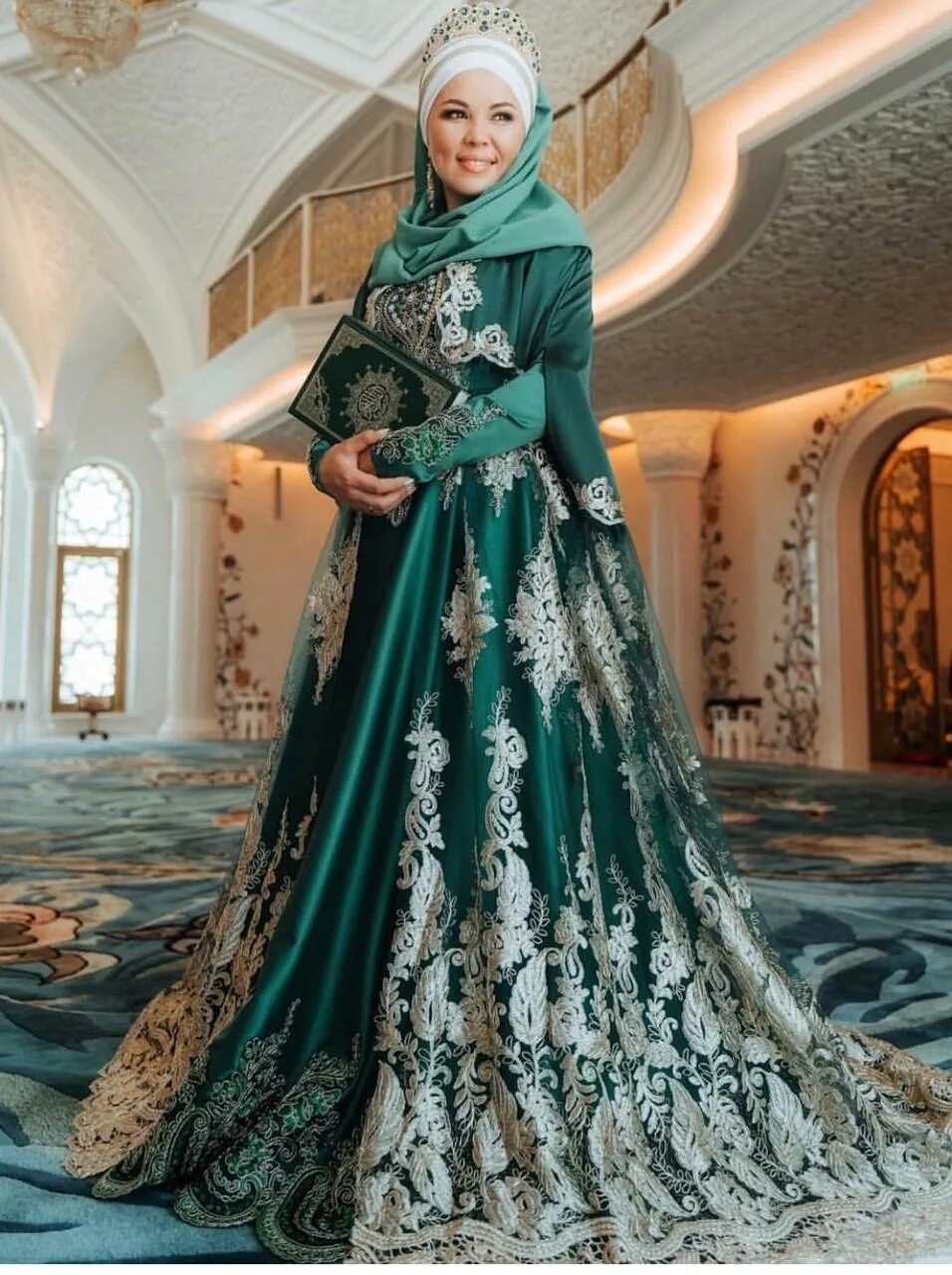 Платья на никах казань фото Платья на никах картинки