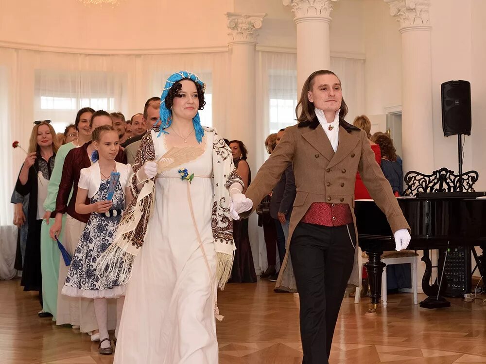 Платья на пушкинский бал фото Пушкинский бал, посвященный Пушкинскому дню России - Музей Е. А. Боратынского