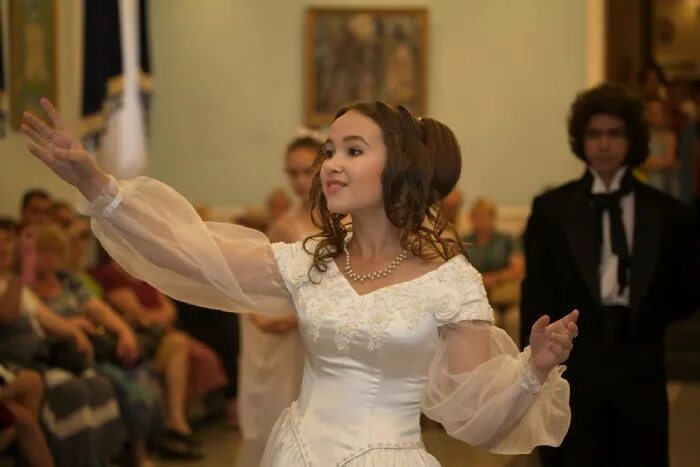 Платья на пушкинский бал фото В Ташкентской епархии прошел Пушкинский бал