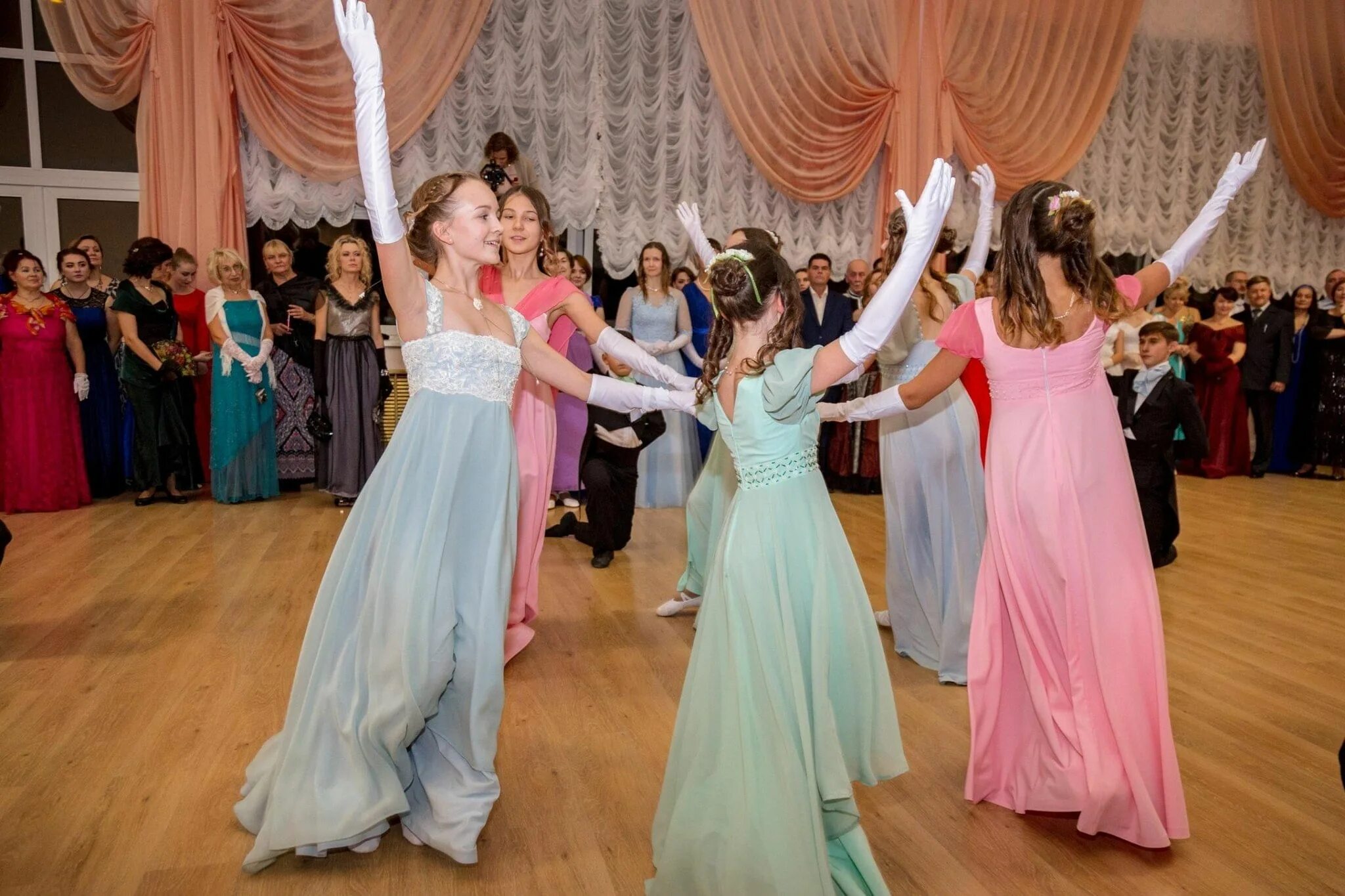 Платья на пушкинский бал фото Программа "Пушкинский бал" 2023, Сакмарский район - дата и место проведения, про
