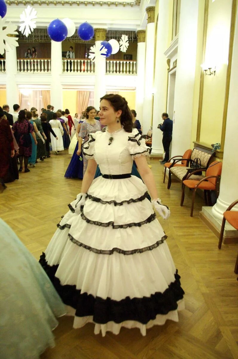 Платья на пушкинский бал фото Фотогалерея - События - Центр культуры и искусств "Верх-Исетский"