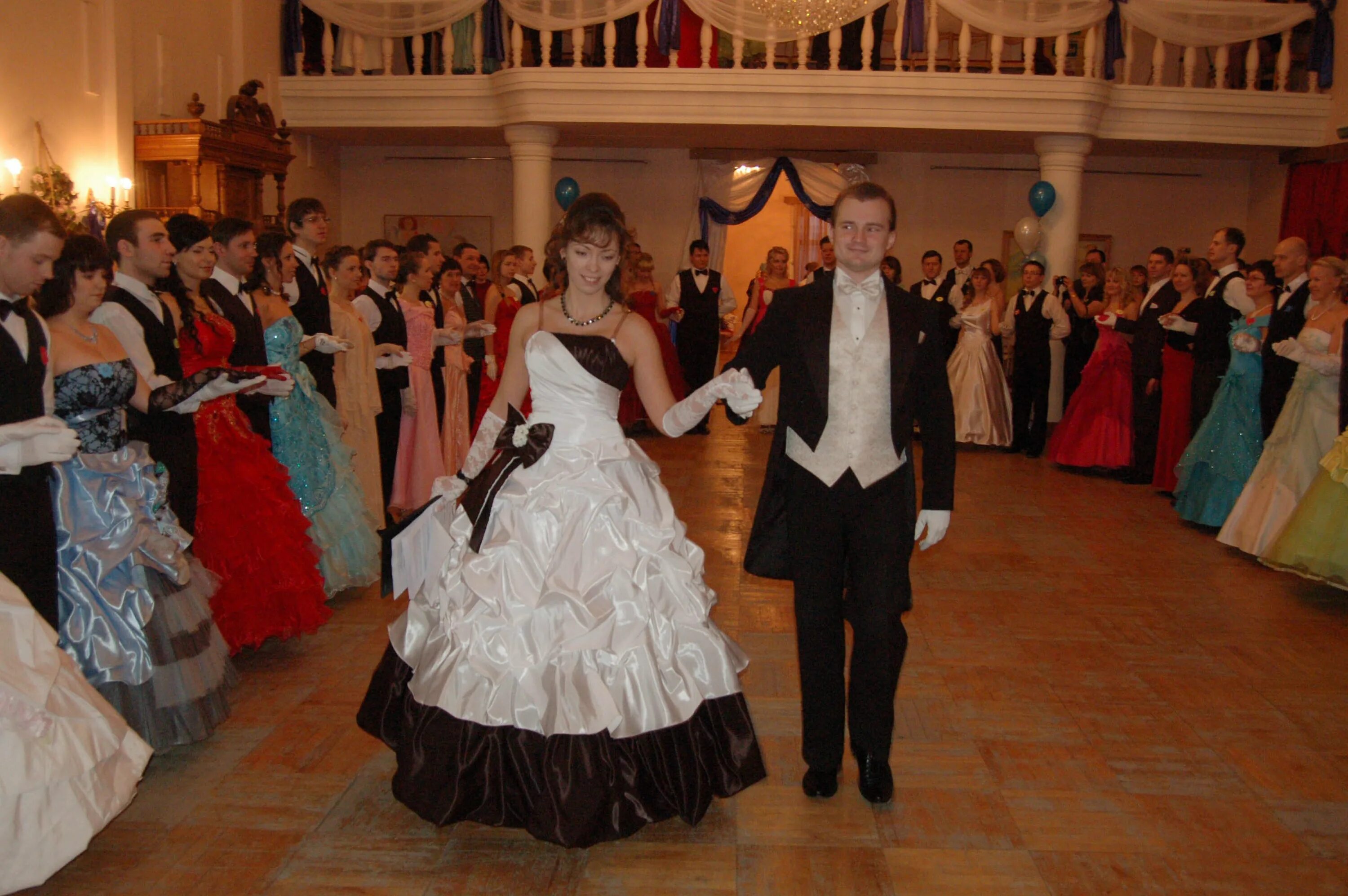 Платья на пушкинский бал фото Платье на бал (106 фото)