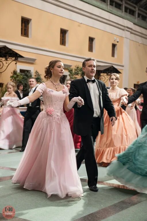 Платья на пушкинский бал фото Пушкинский бал 2015