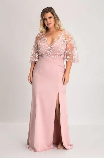 Платья на свадьбу больших размеров фото Pin by Наталия on платья Curvy dress, Plus size formal dresses, Mother of the br